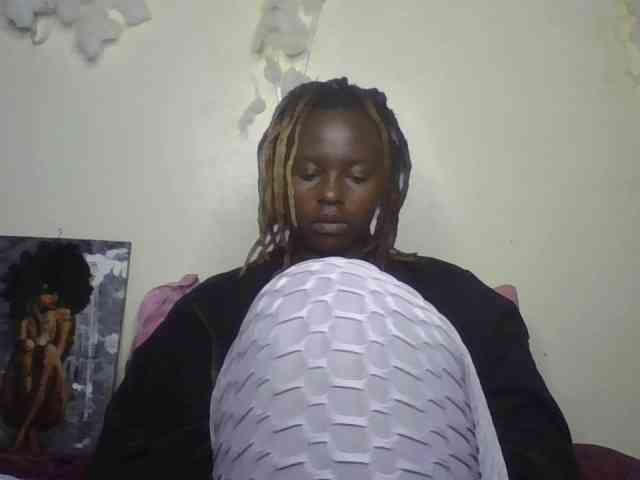 freakcurvy8
