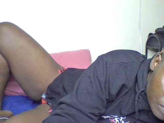 freakcurvy8