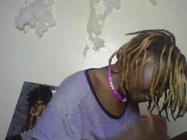 freakcurvy8