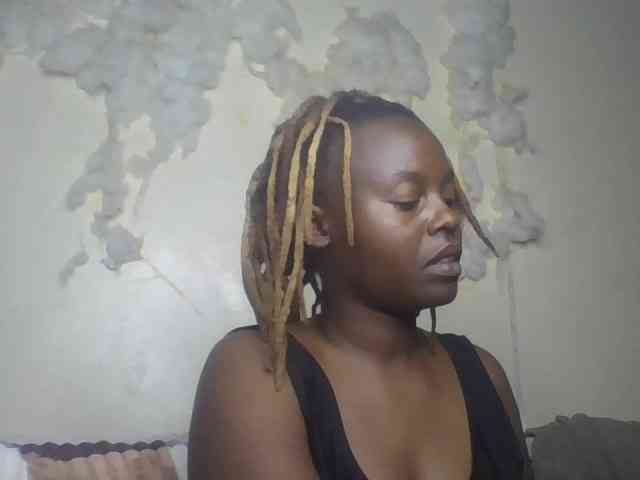 freakcurvy8 webcam