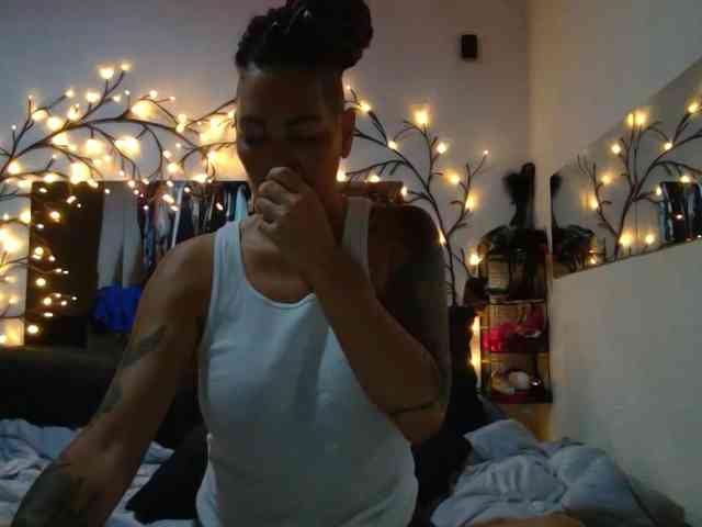 Chloe369 webcam