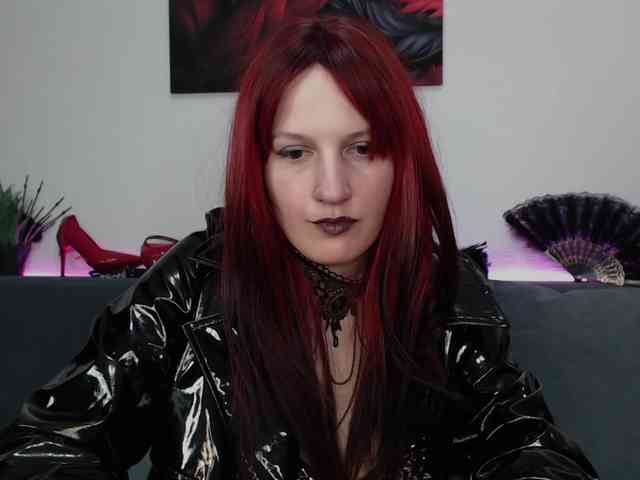 Mistress_Seraphima webcam
