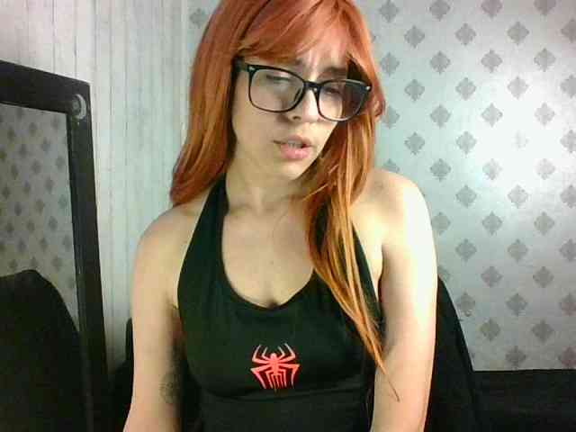 MaryannG webcam