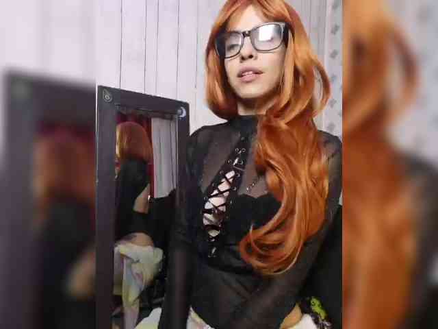 MaryannG webcam