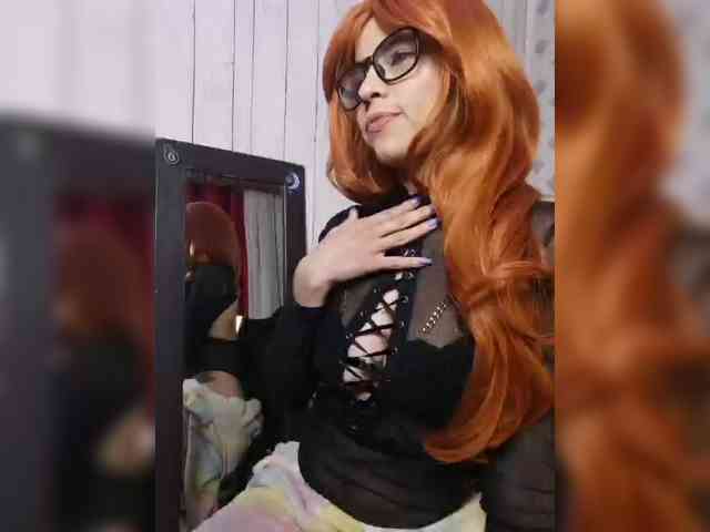 MaryannG webcam