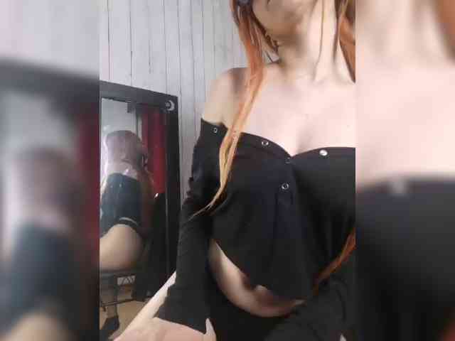 MaryannG webcam