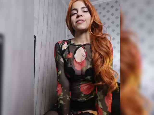 MaryannG webcam