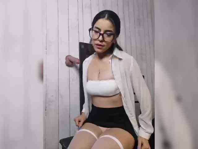 MaryannG webcam