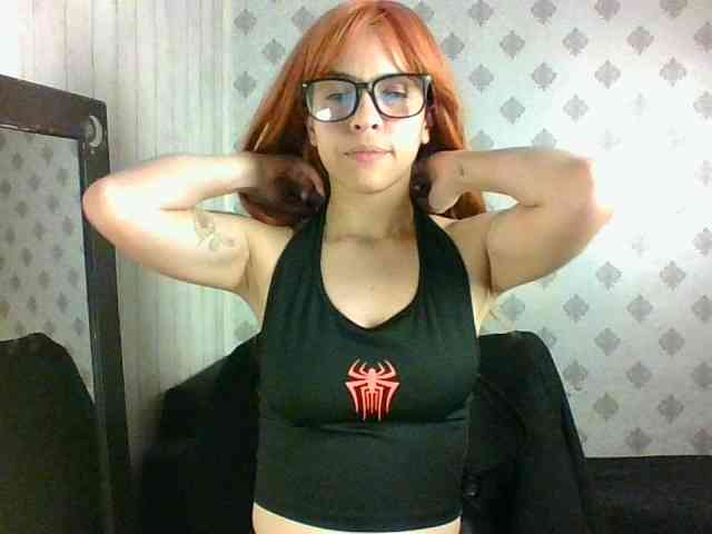 MaryannG webcam