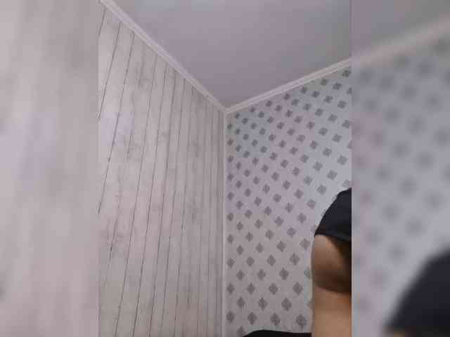 MaryannG webcam
