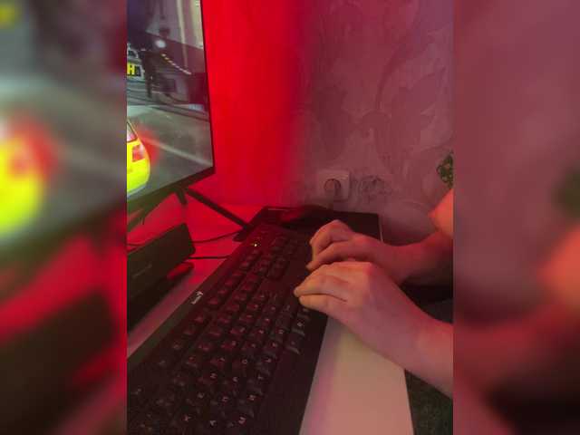 MoonArt69's BongaCams show and profile