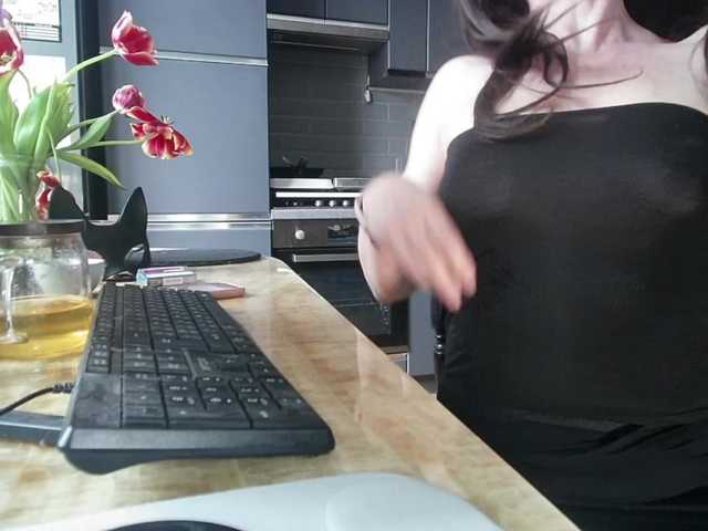 YourSerenity's BongaCams show and profile