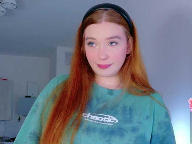 cinnabongirl's BongaCams show and profile