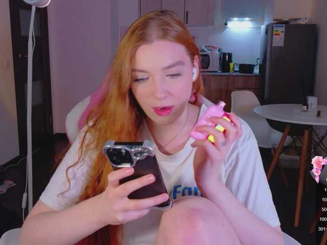 cinnabongirl's BongaCams show and profile