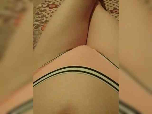 _Kira_ webcam