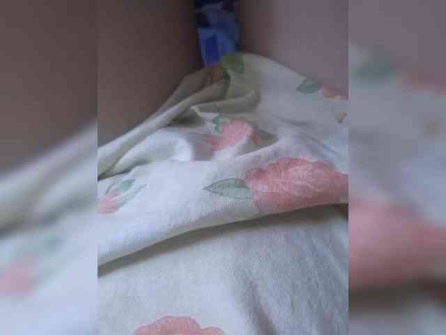 Kira_999 webcam