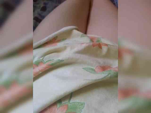 Kira_999 webcam