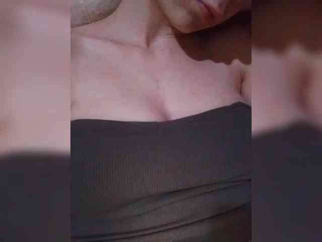 Kira_999 webcam