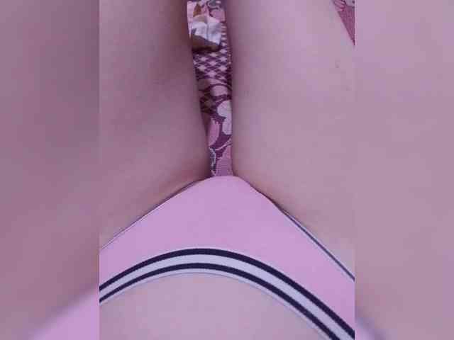 Kira_999 webcam