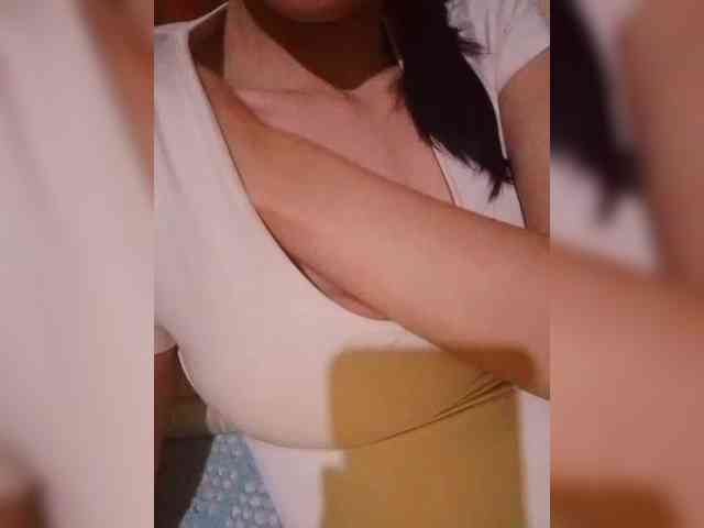 Kira_999 webcam