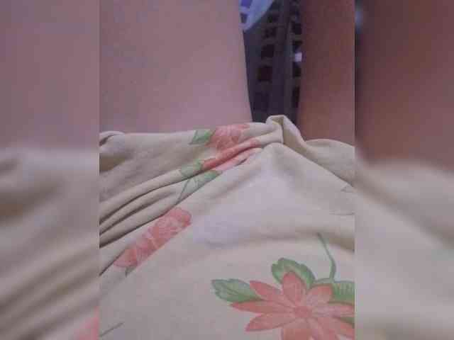 Kira_999 webcam