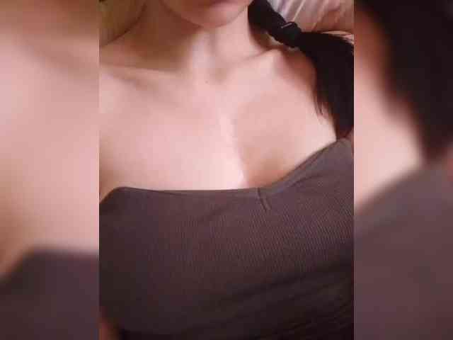 Kira_999 webcam