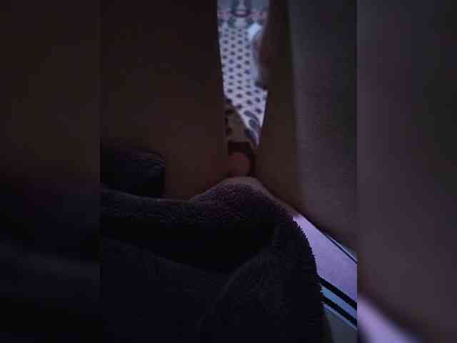 _Kira_ webcam
