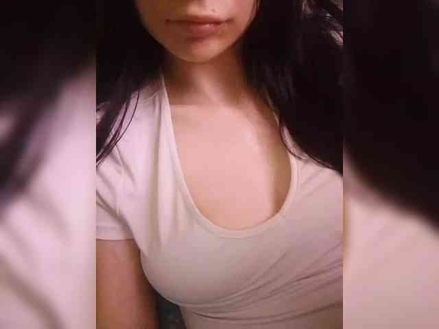Kira_999 webcam