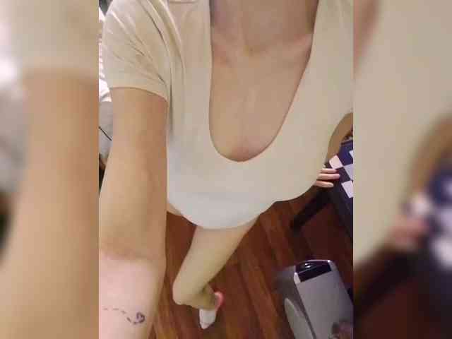 Kira_999 webcam