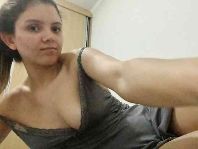 Isabelly08ty webcam