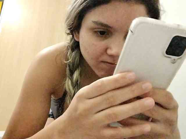 Isabelly08ty webcam