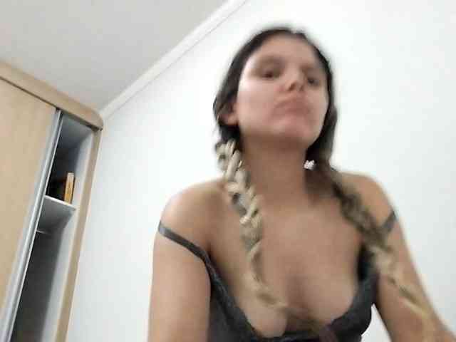 Isabelly08ty webcam
