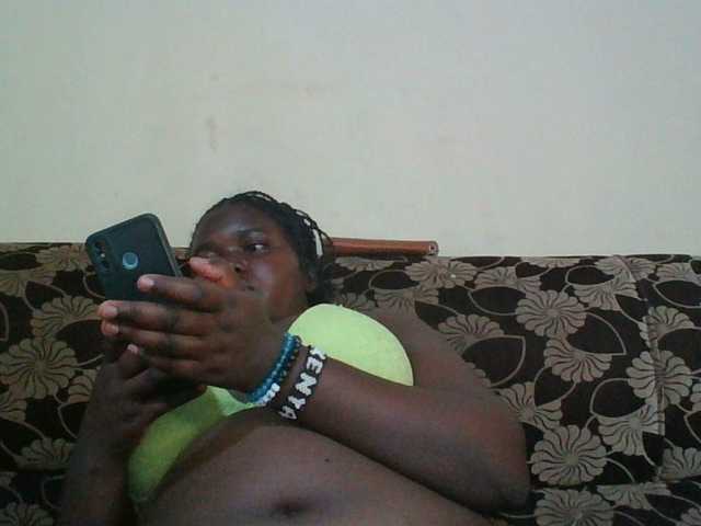 Alyabeiby webcam bongacams model stream image