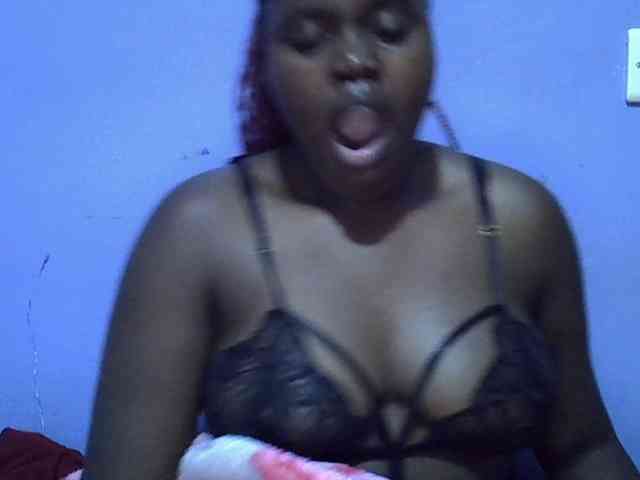 Alyabeiby Live Webcam on BongaCams