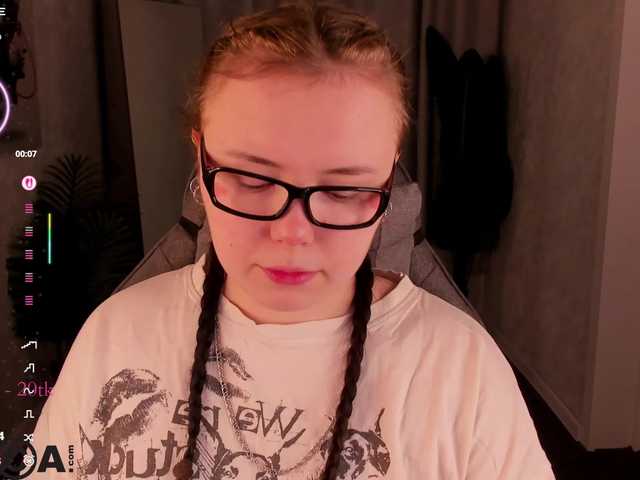 Darsi-Dars's BongaCams show and profile