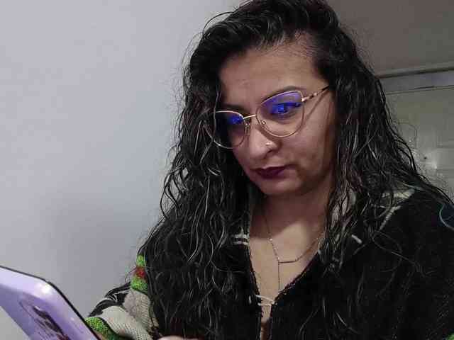 KristellCasalla webcam