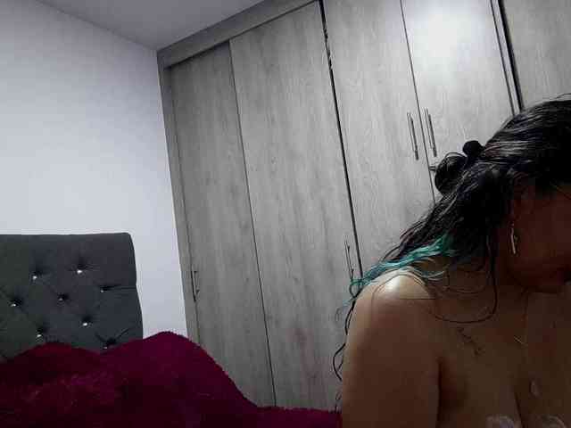 KristellCasalla webcam