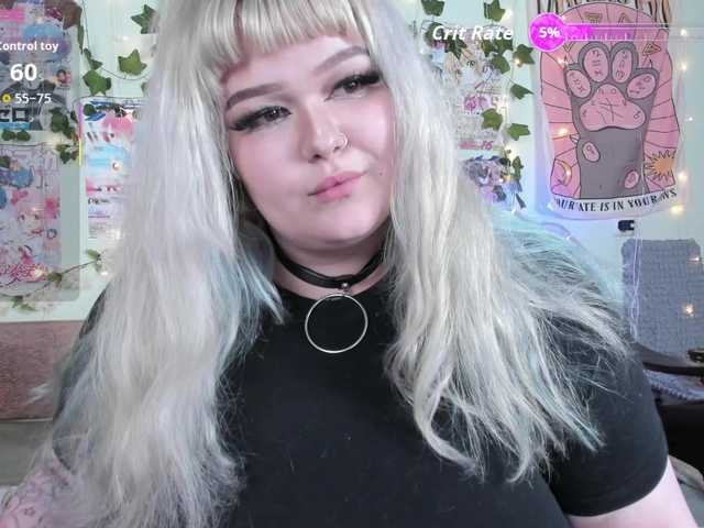 -CandyM1lky-'s BongaCams show and profile