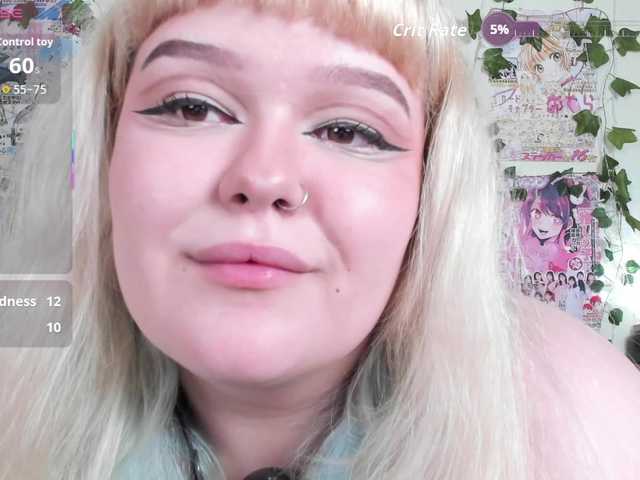 -CandyM1lky-'s BongaCams show and profile