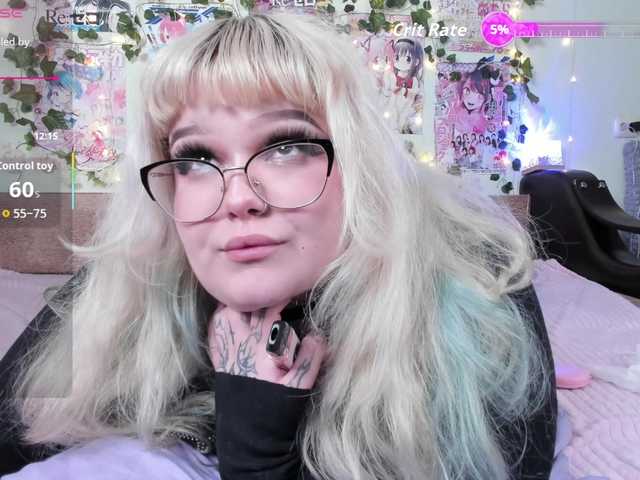 -CandyM1lky-'s BongaCams show and profile