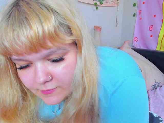 -CandyM1lky- webcam