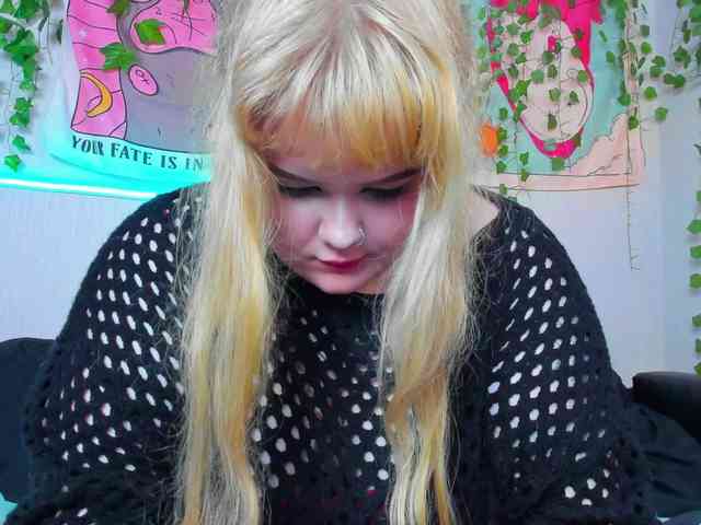 -CandyM1lky- webcam