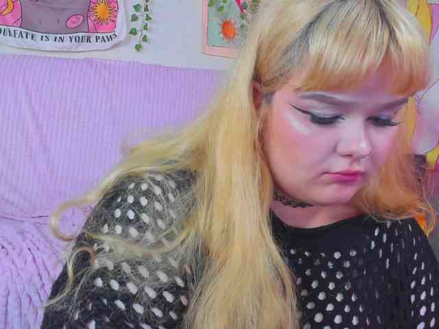 -CandyM1lky- webcam