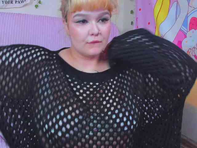 free online cam -CandyM1lky-