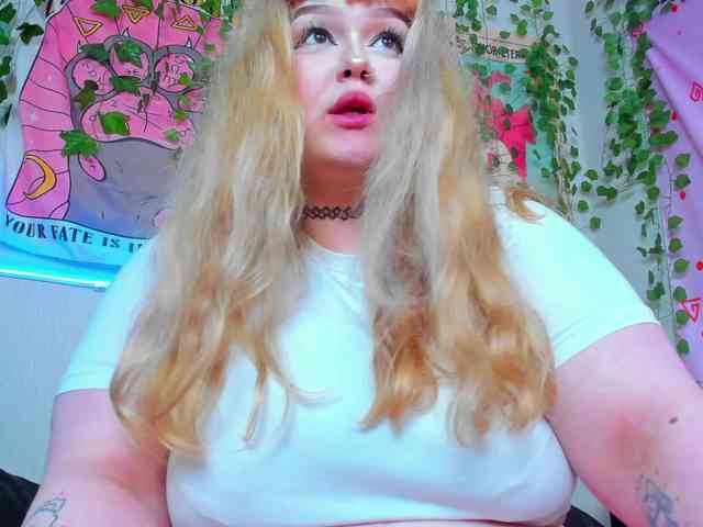 -CandyM1lky- webcam