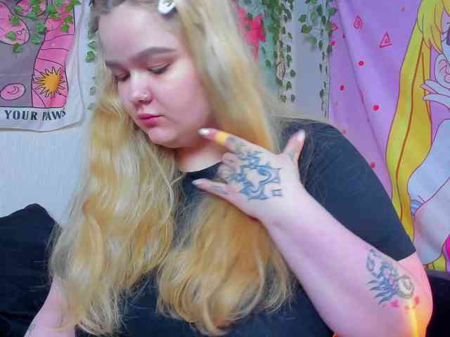 -CandyM1lky- webcam