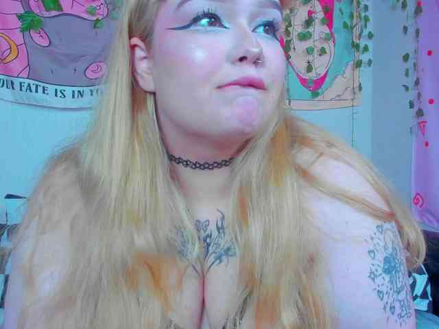 -CandyM1lky- webcam