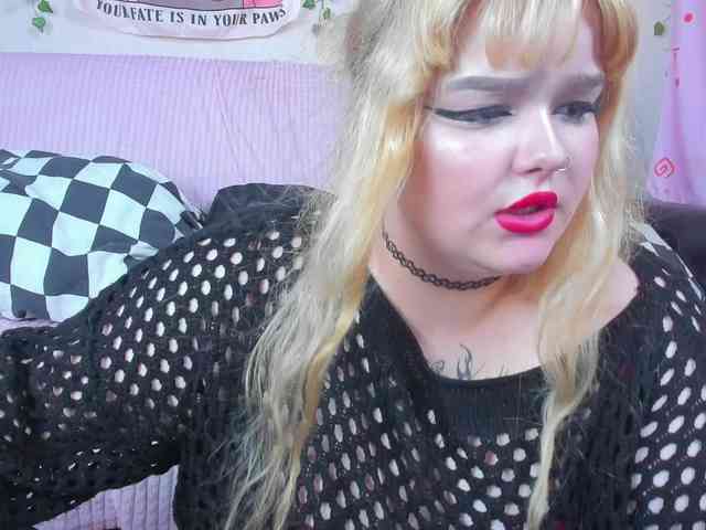 -CandyM1lky- webcam