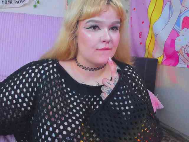 -CandyM1lky- webcam