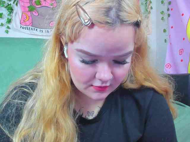 -CandyM1lky- webcam